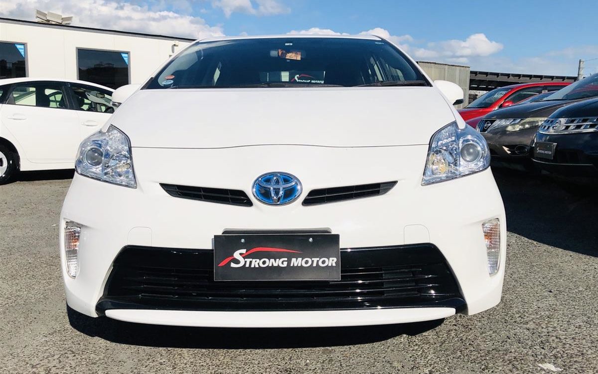 Car Finance 2016 Toyota Prius-1047219