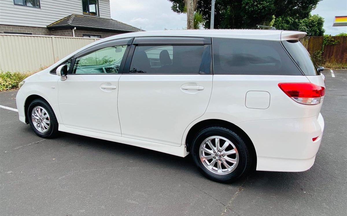 Car Finance 2011 Toyota Wish-1052536