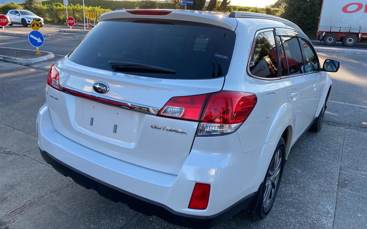 Car Finance 2012 Subaru Legacy-1055897