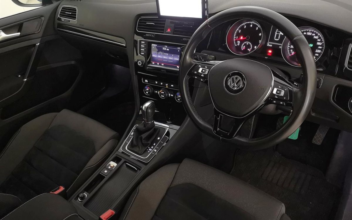 Car Finance 2013 Volkswagen Golf-1056597