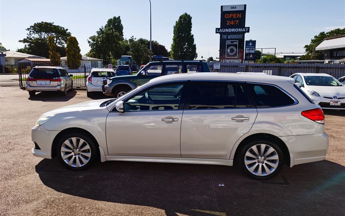 Car Finance 2010 Subaru Legacy-1064913