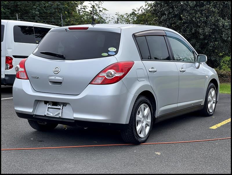 Car Finance 2009 Nissan Tiida-1066757