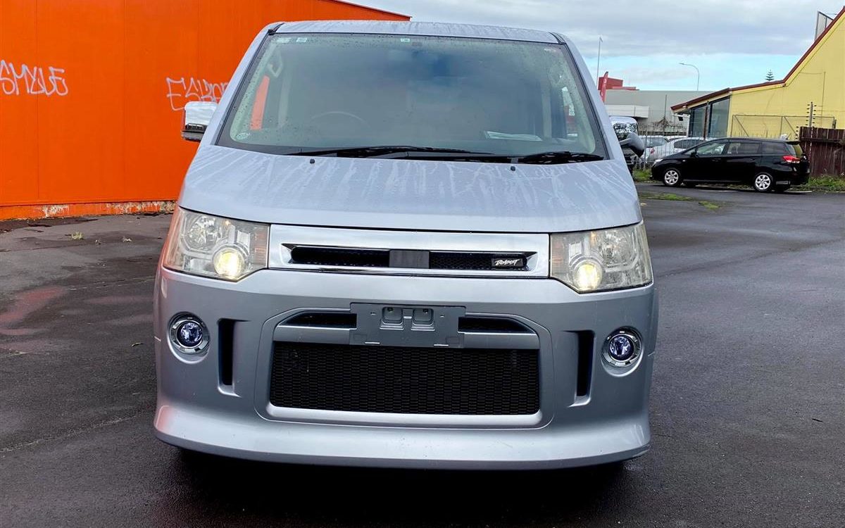 Car Finance 2010 Mitsubishi Delica-1067659