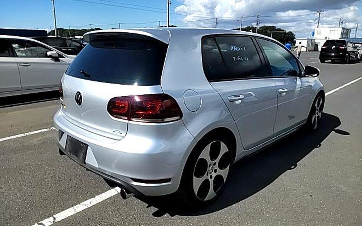 Car Finance 2010 Volkswagen Golf-1073160