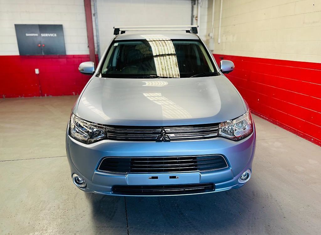 Car Finance 2013 Mitsubishi Outlander-1079016