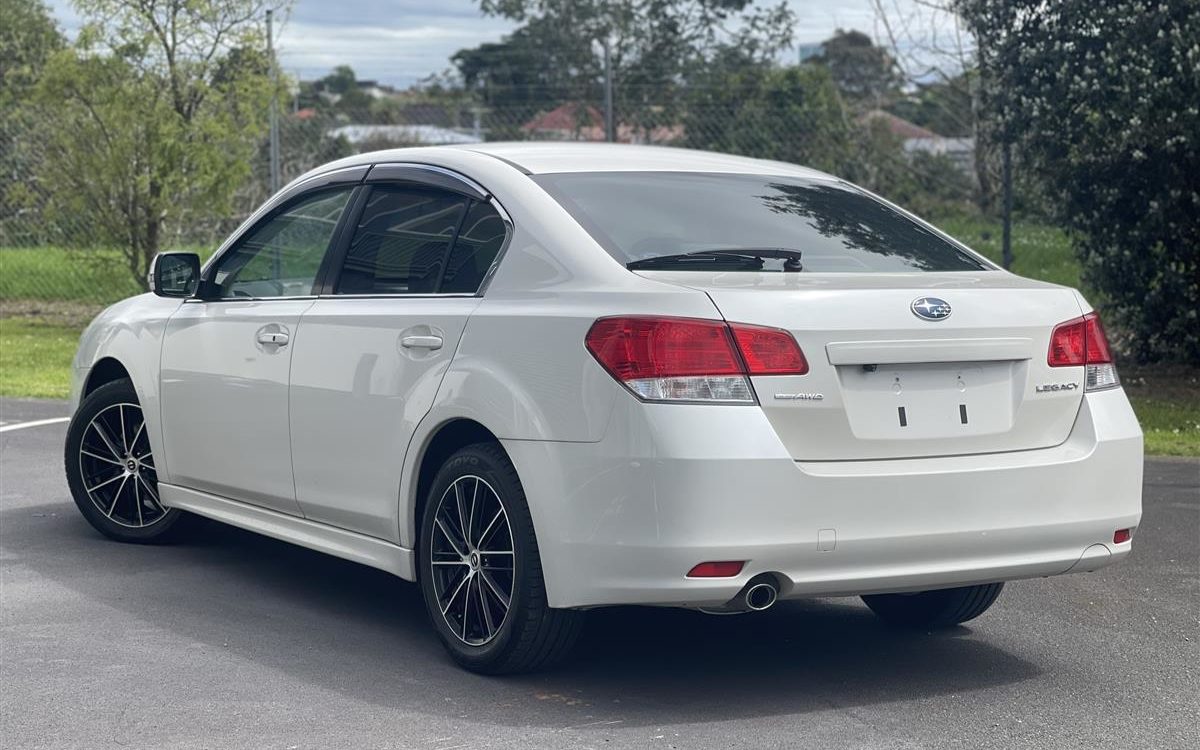 Car Finance 2010 Subaru Legacy-1078959