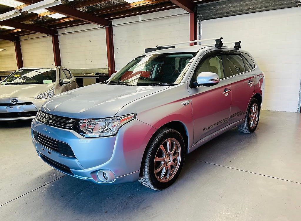 Car Finance 2013 Mitsubishi Outlander-1079022