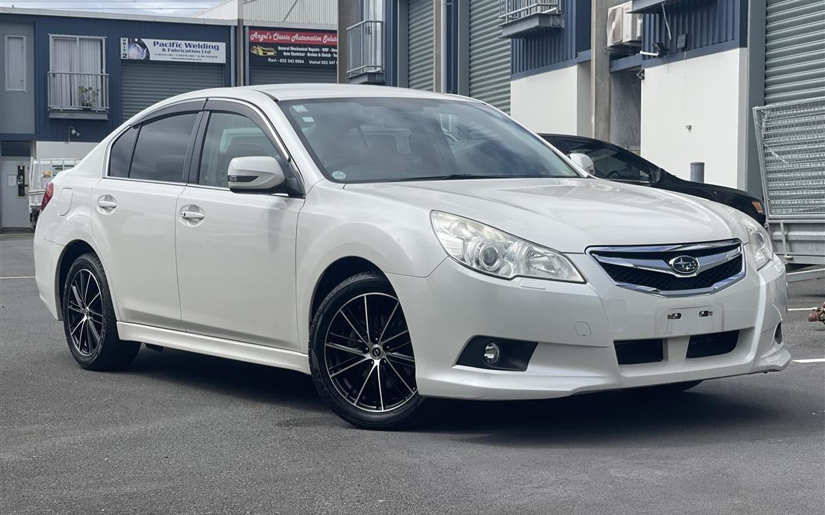 Car Finance 2010 Subaru Legacy-1078952