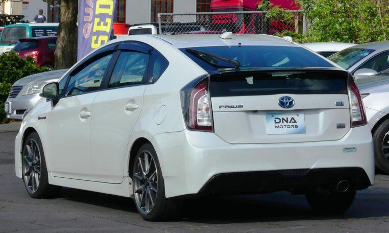 Car Finance 2013 Toyota Prius-1079863