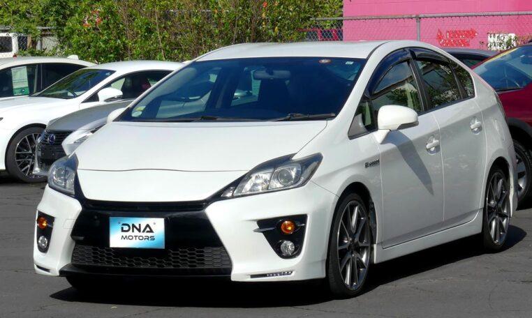 Car Finance 2013 Toyota Prius-1079862