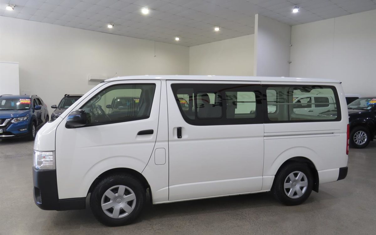 Car Finance 2017 Toyota Hiace-1079953