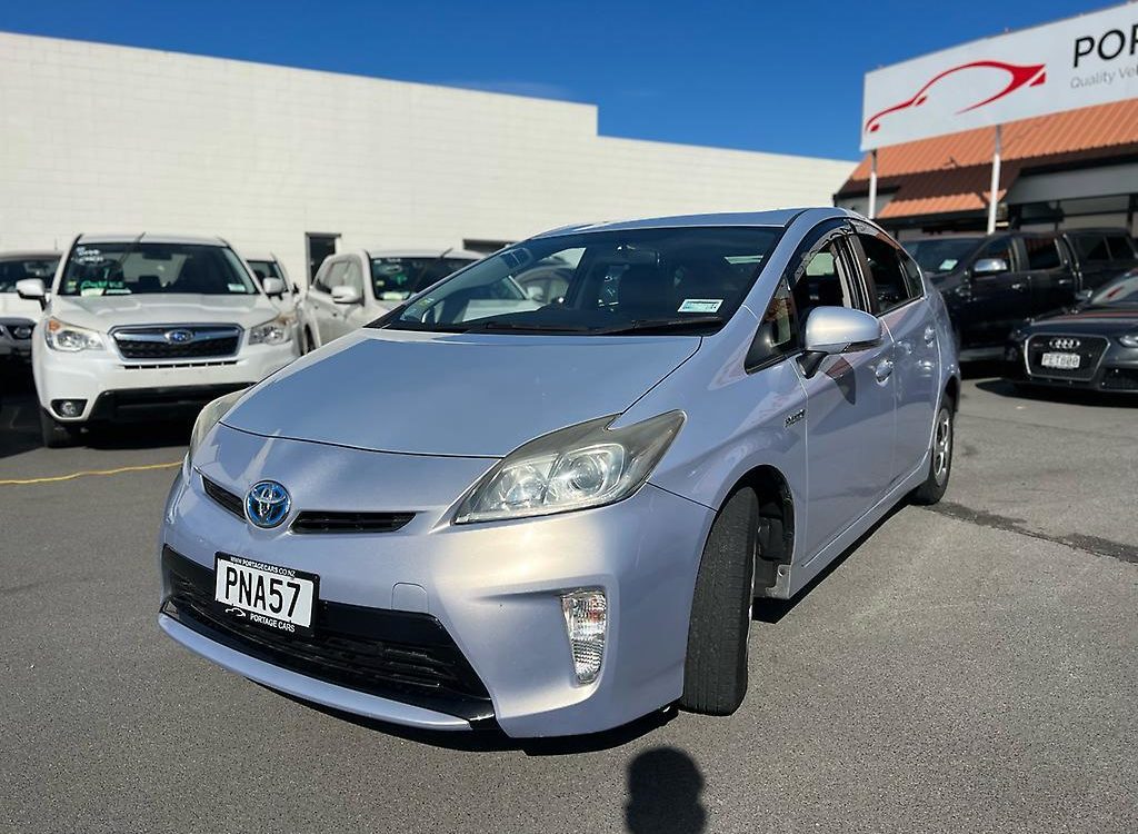 Car Finance 2012 Toyota Prius-1080055