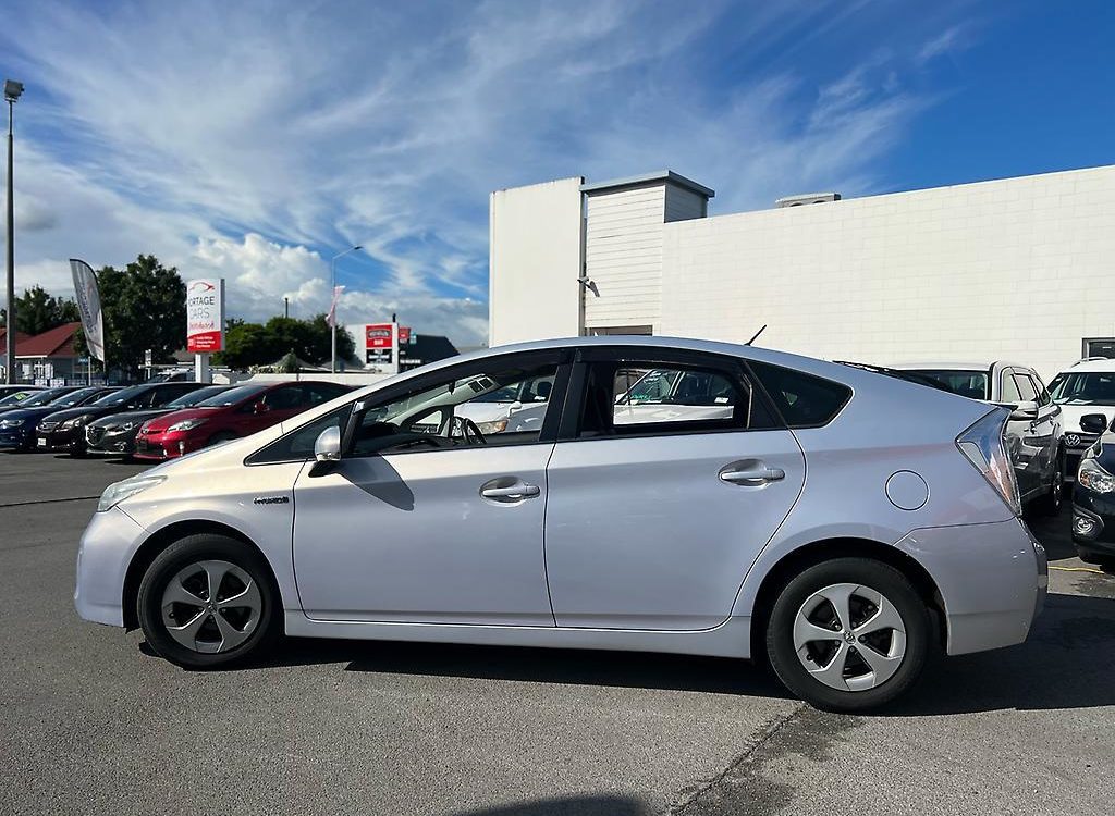 Car Finance 2012 Toyota Prius-1080057